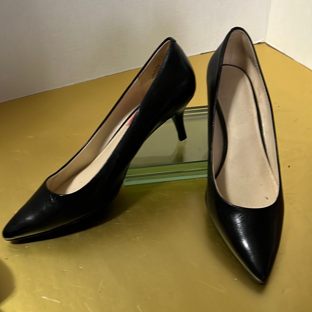 Nine West mid heel pump